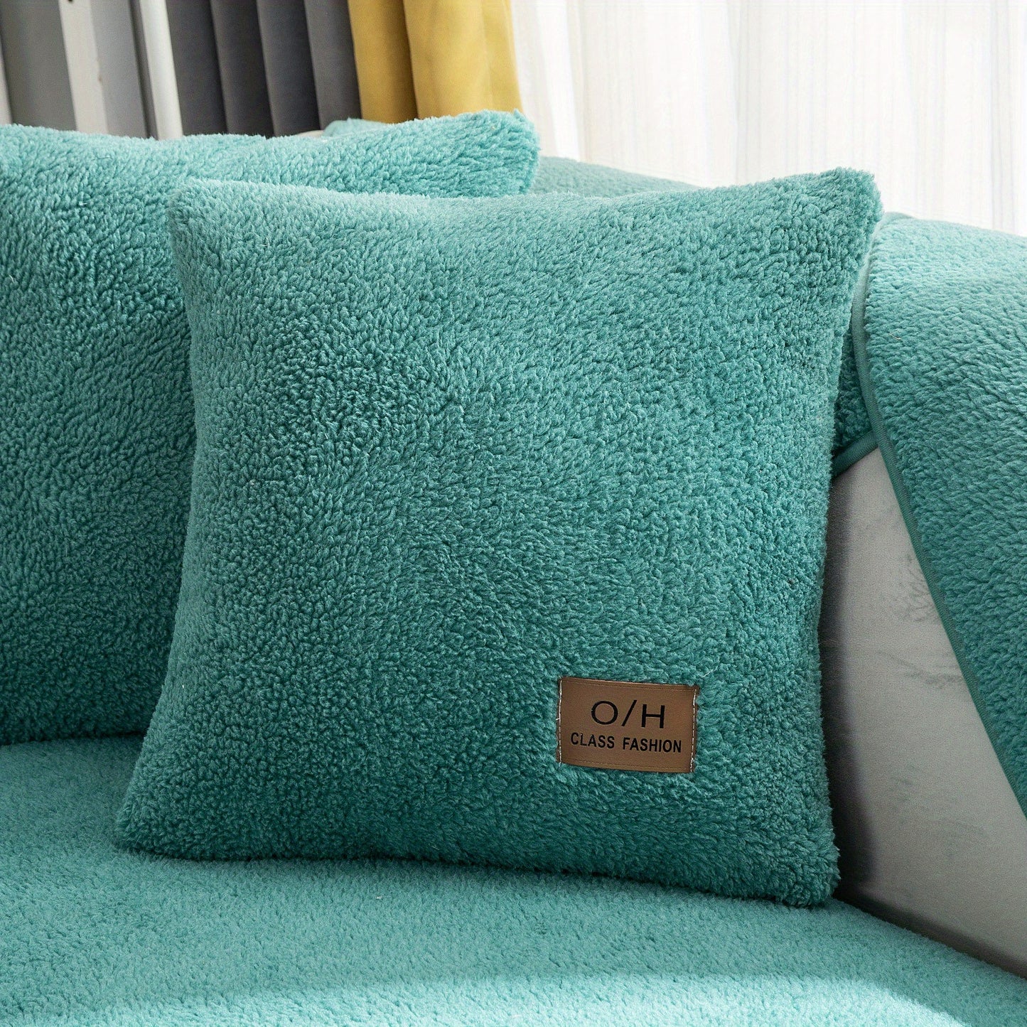 1pc Thickened Sherpa Velvet Sofa Slipcover, Pets Dog Friendly, Sherpa Fleece Sofa Couch Cover, Furniture Protector Fuzzy Non Slip Sofa Slipcover, For Bedroom Office Living Room Decor