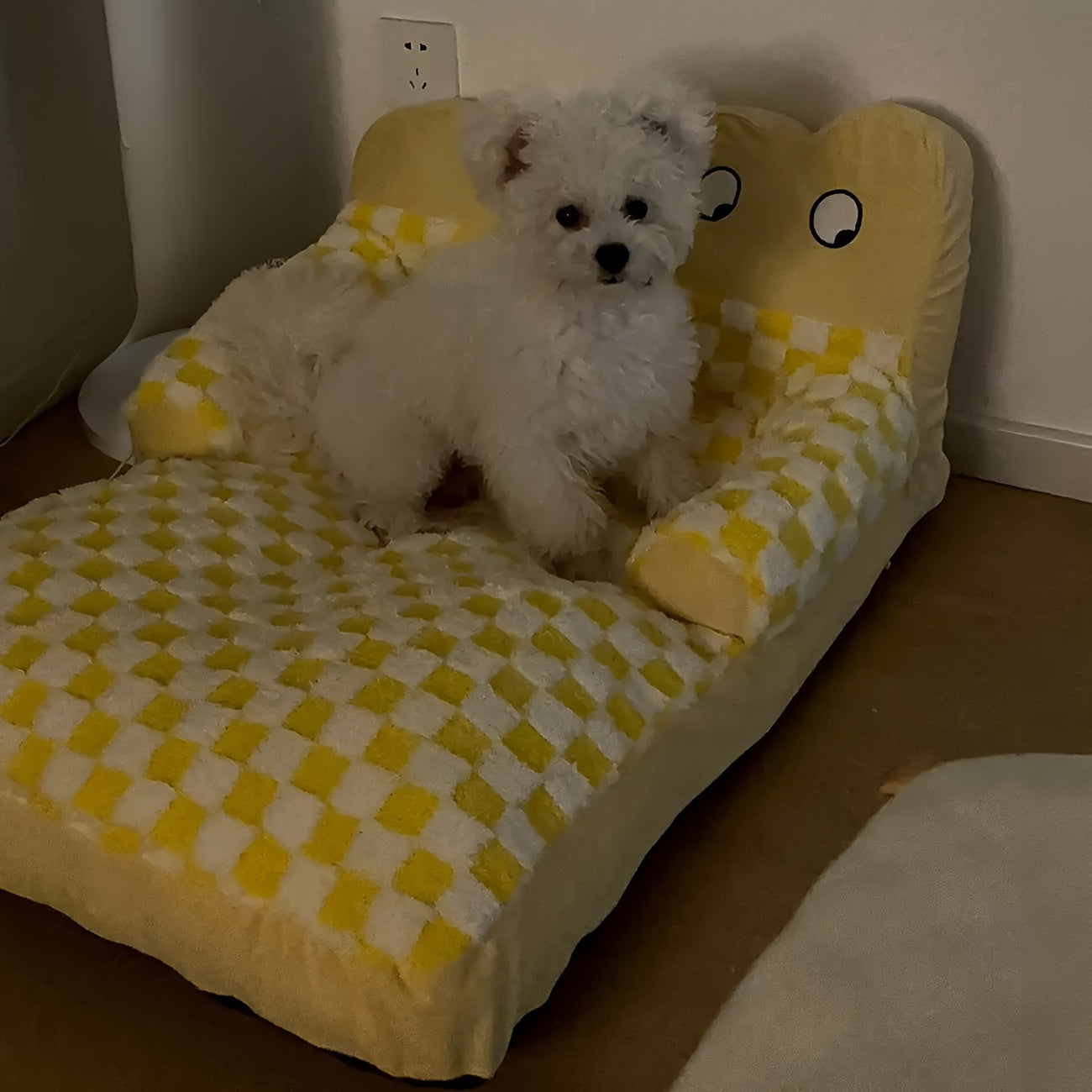 A Cozy And Washable Dog Bed for Pets, Suitable for Autumn And Winter, That Provides Warmth And Comfort, Also Serving As a Cat Nest for All Seasons.
