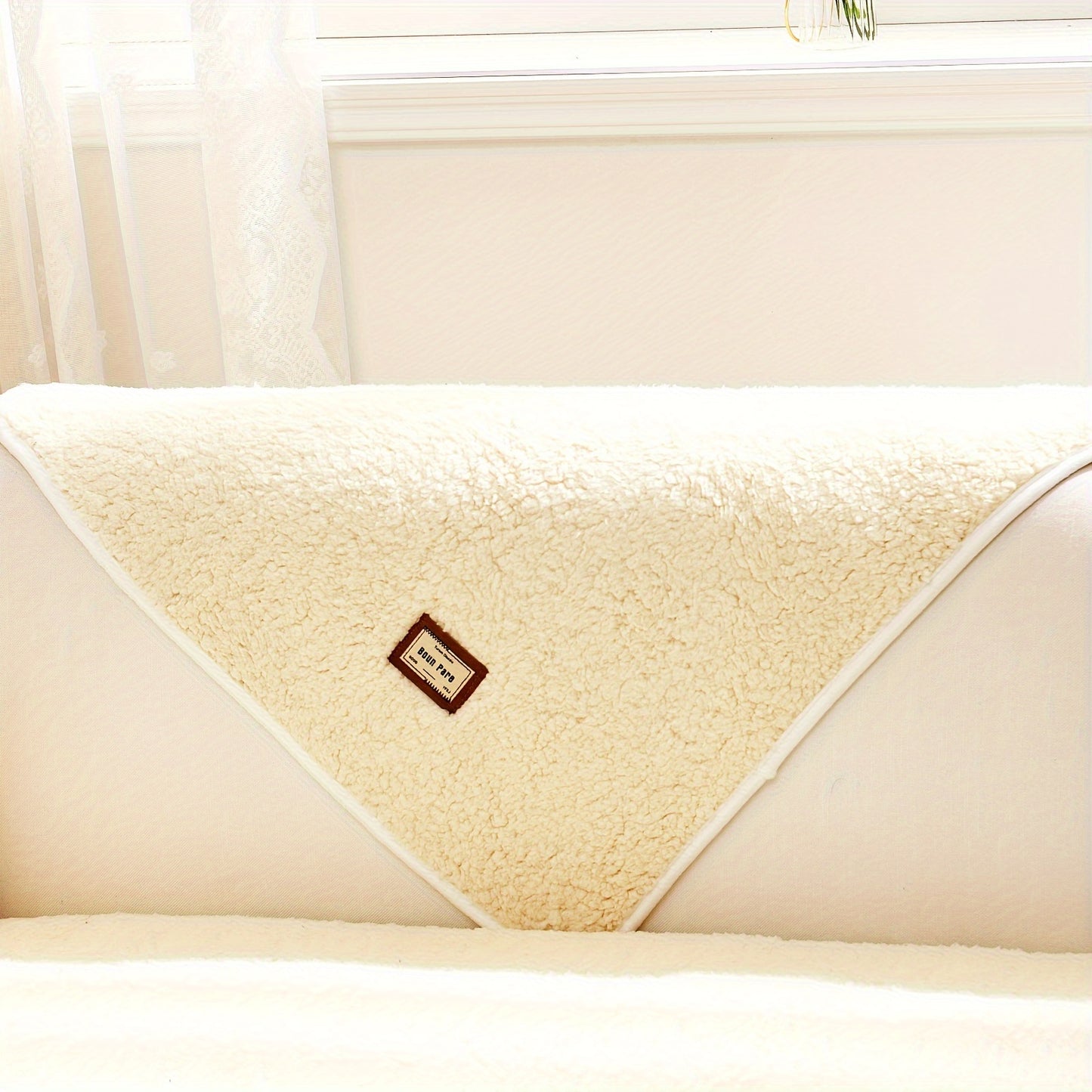 1pc Plush Sherpa Sofa Cover - Soft, Fuzzy, Non-Slip, Pet-Friendly, Thickened Furniture Protector for Bedroom, Office, Living Room Home Decor - Easy to Clean, Durable, Stain-Resistant, Machine Washable