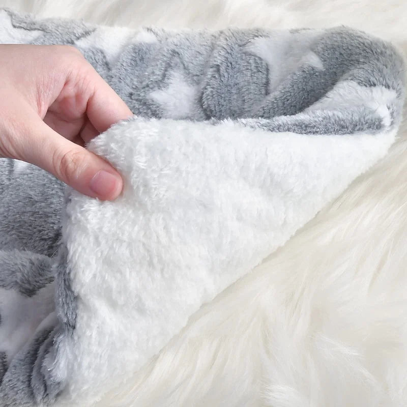 Flannel Thickened Dog Bed Mat Soft Pet Sleeping Mat for Dogs Cats Winter Warm Pet Blanket