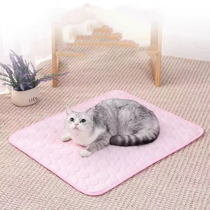 Esterilla autorefrescante para perros, gatos y mascotas, almohadilla refrescante para dormir, manta de verano, lavable, de seda fría, transpirable.