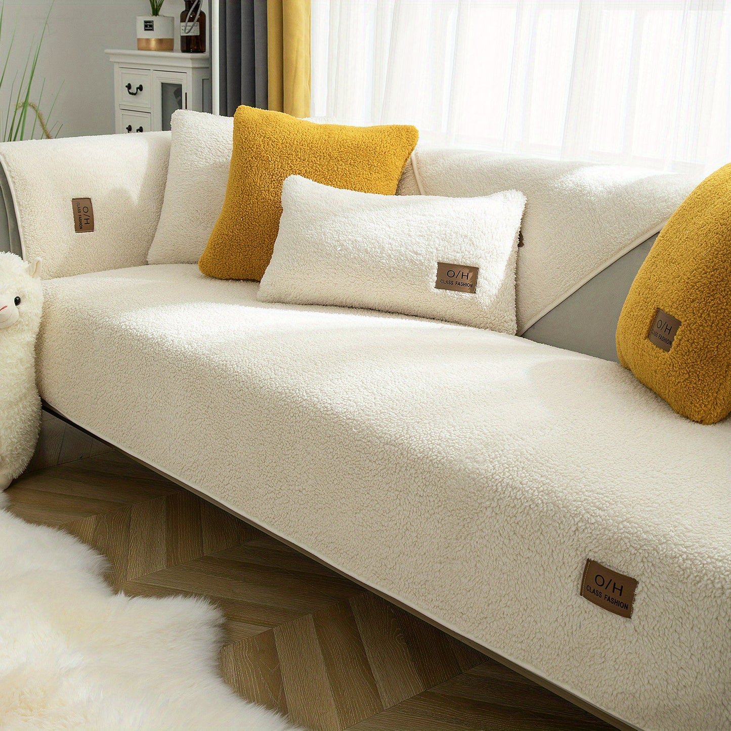1pc Thickened Sherpa Velvet Sofa Slipcover, Pets Dog Friendly, Sherpa Fleece Sofa Couch Cover, Furniture Protector Fuzzy Non Slip Sofa Slipcover, For Bedroom Office Living Room Decor