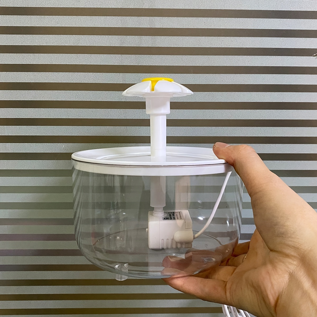 1.5L Large Capacity Transparent Pet Water Fountain - Automatic Circulation, USB Powered, Whisper Quiet, Easy to Clean, and BPA-Free - Perfect for Indoor Cats and Small Pets