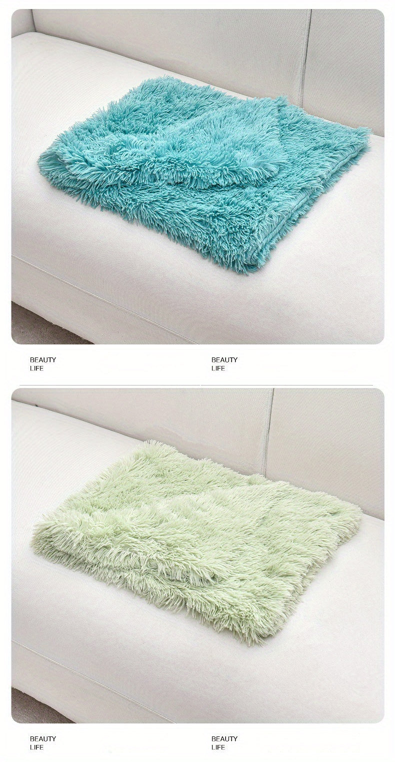 [Warm Luxurious Pet Blanket Comfort] Luxurious Plush Pet Blanket for Cats & Dogs - Machine Washable, Winter Warmth Comfort Mat for Nests and Sofas