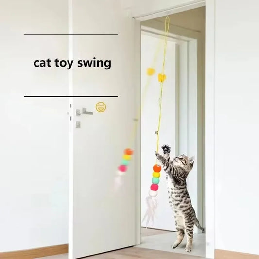 Juguete para gatos con forma de oruga y bola de plumas, juguete para mascotas, cuerda retráctil colgante con sonido.